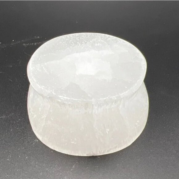 Small Natural Satin Spar Selenite Hand Carved Pedestal Bowl - Picture 4 of 5